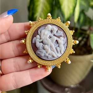 Vintage Smithsonian Avon Brooch